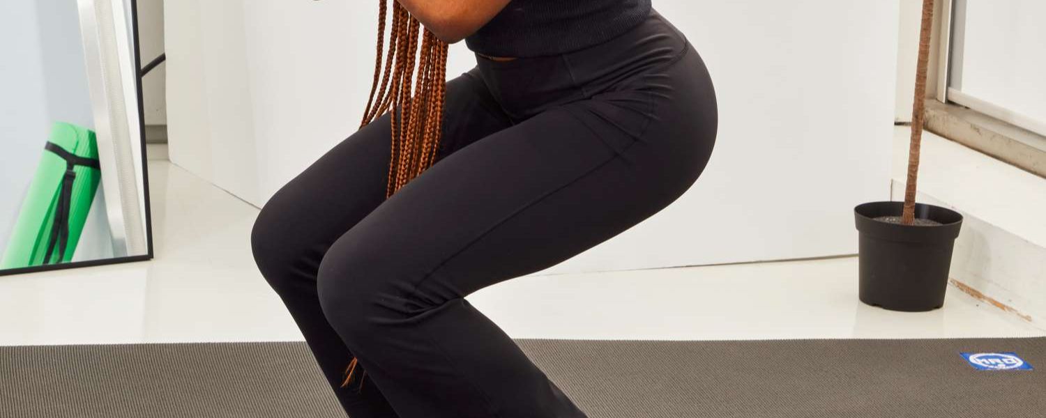 how to style tank tops with the shirt, How to style tank tops with jeans, how to style tank tops in winter, how to style tank Tops women, How to style tank tops for ladies